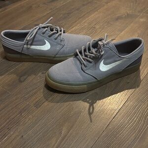 Nike Gray and White Men's Sneakers